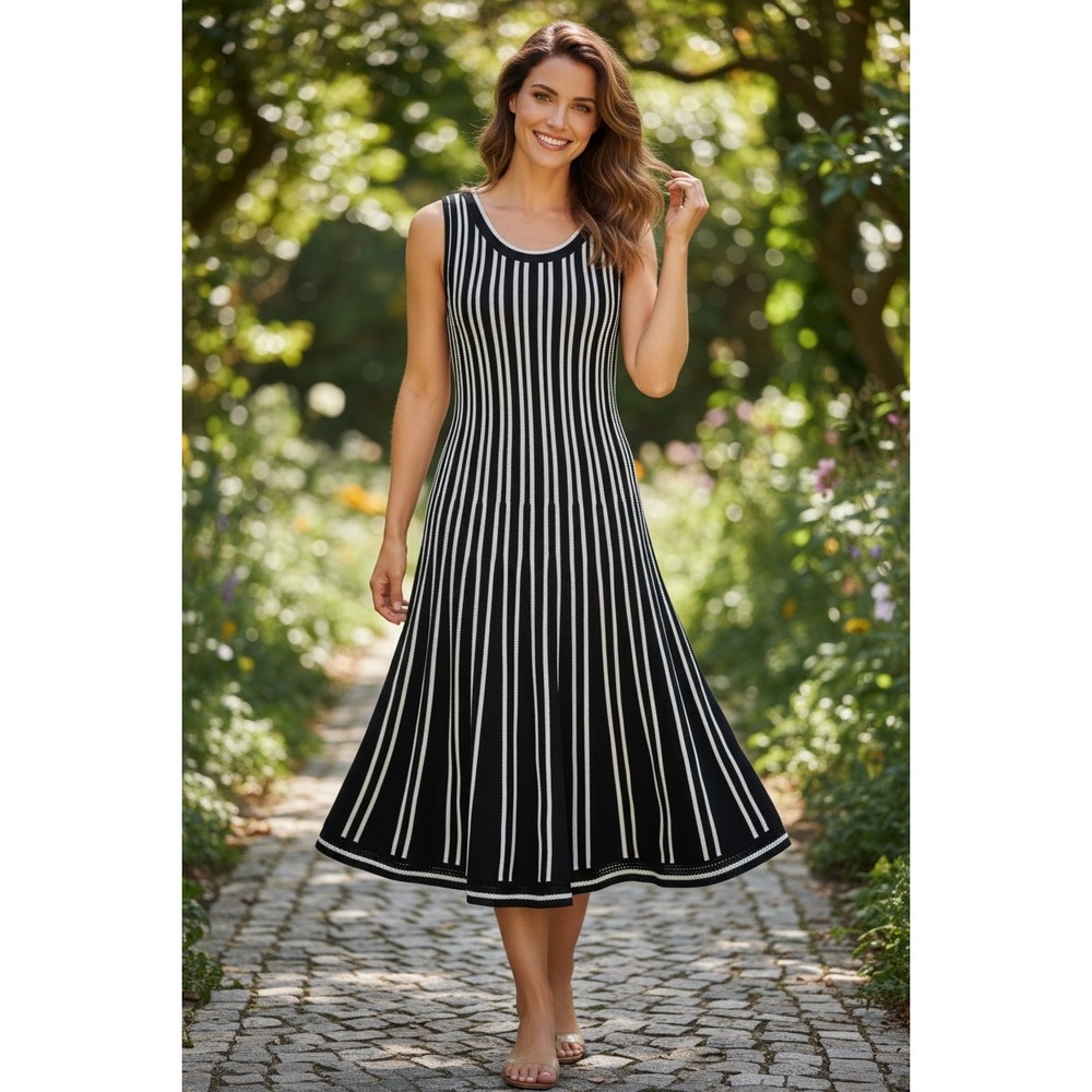 Ann Taylor Dress Black White Striped Knit Sleeveless Fit Flare Retro Resort M